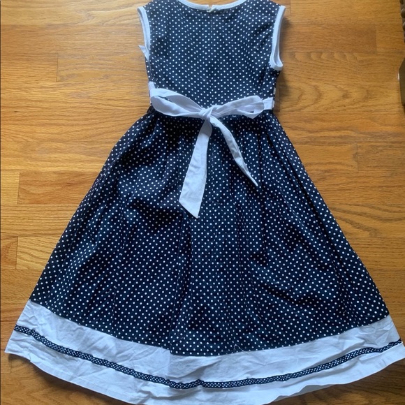 Dress - Picture 3 of 4